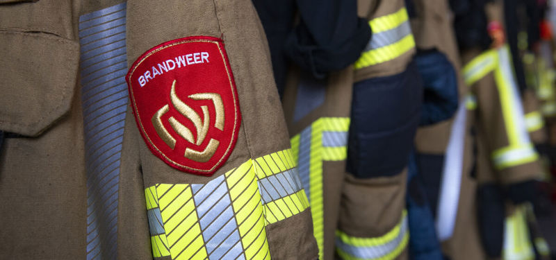 Bluspak met brandweer embleem