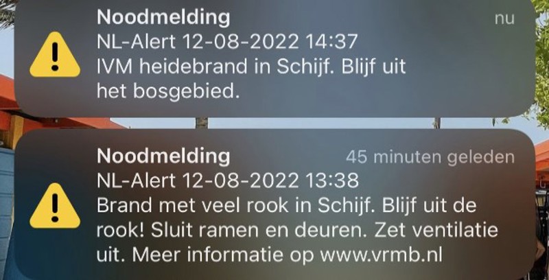 NL alert blijf uit de rook en blijf uit het gebied