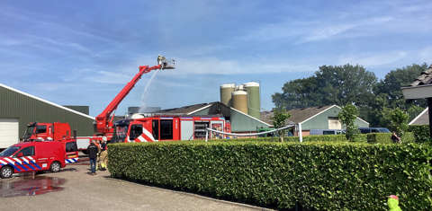 Brandweer blust stalbrand